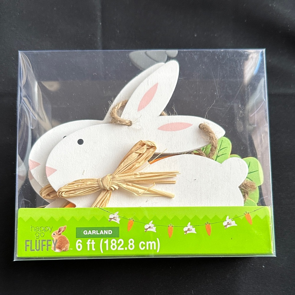 Wooden garland NWT bunny & carrot. 6ft. painted wood garland on rope string